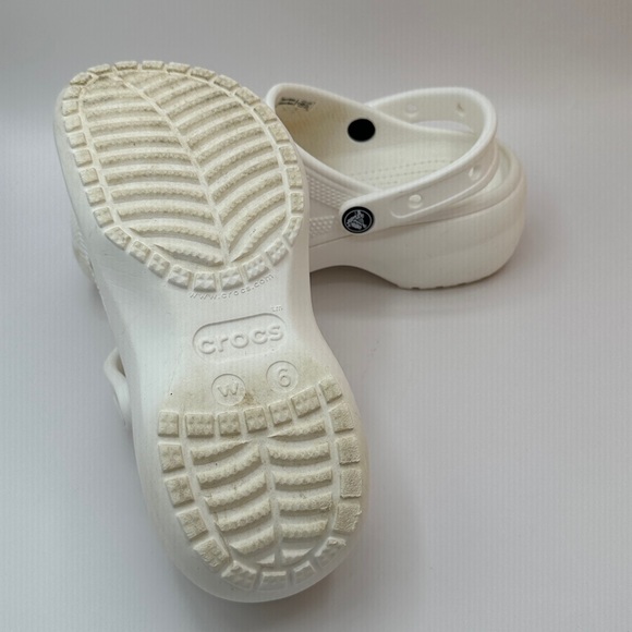 Crocs - Picture 6 of 6